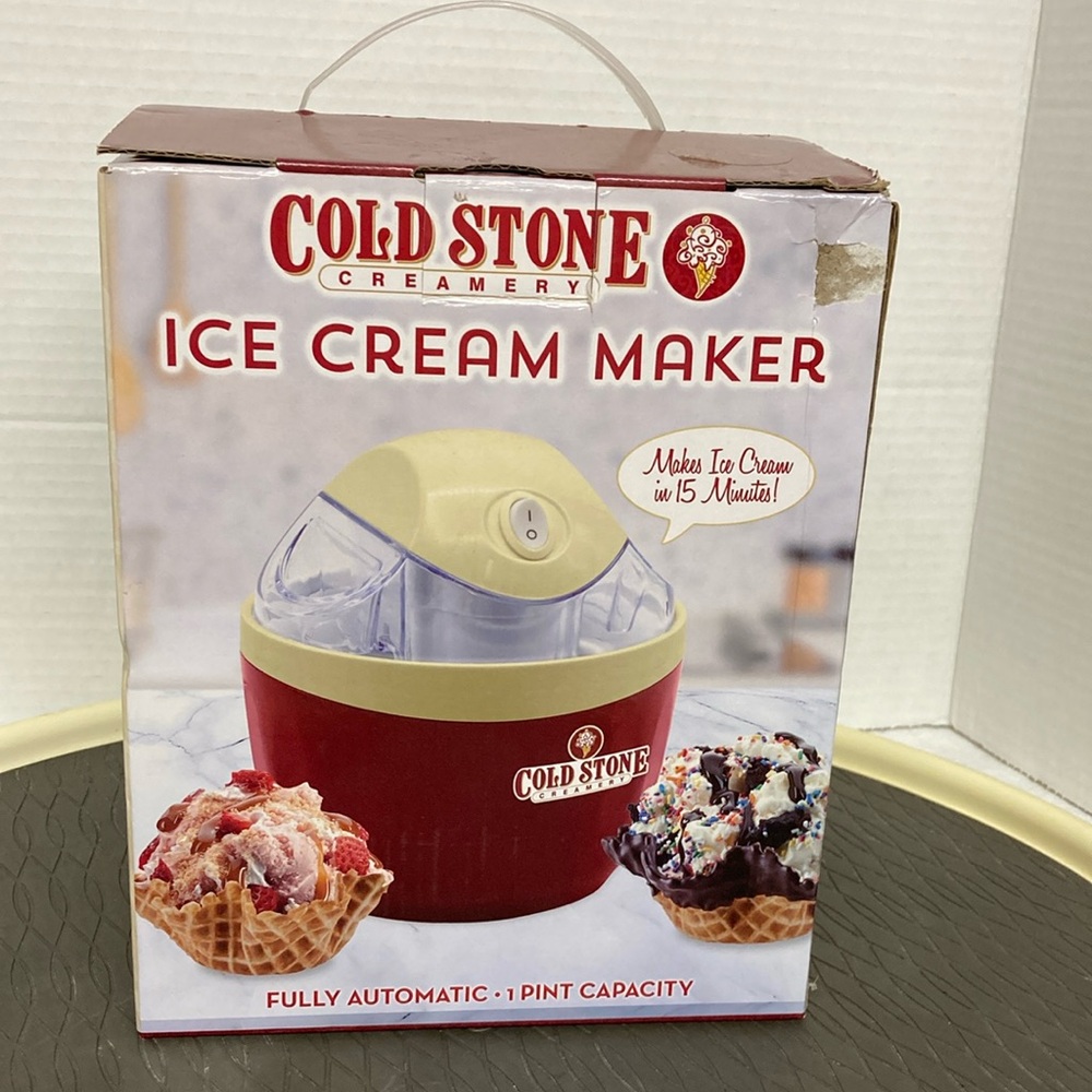 Cold Stone Creamery Ice Cream Maker Automatic 1 Pint Makes in 15 Minutes New